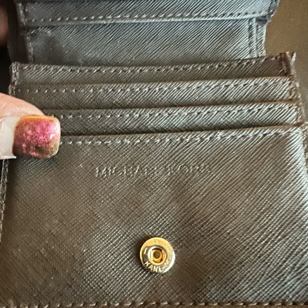 Michael Kors Brown Leather Bifold Wallet with Gold Logo - Picture 2 of 6